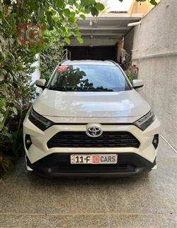 تۆیۆتا ڕاڤ 4